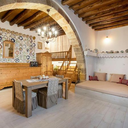 Апартаменти "Finio" Traditional House Арханґелос Екстер'єр фото