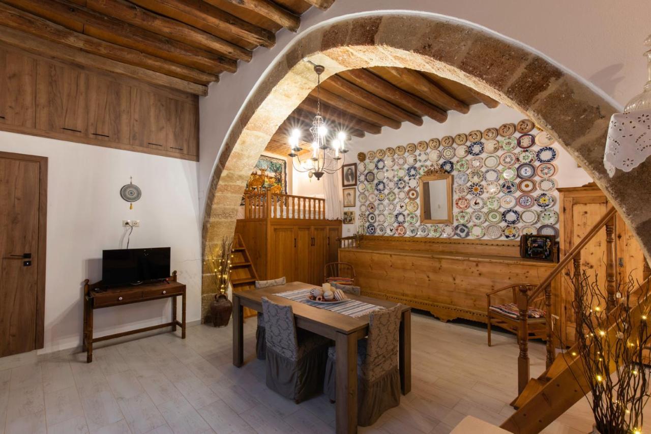 Апартаменти "Finio" Traditional House Арханґелос Екстер'єр фото