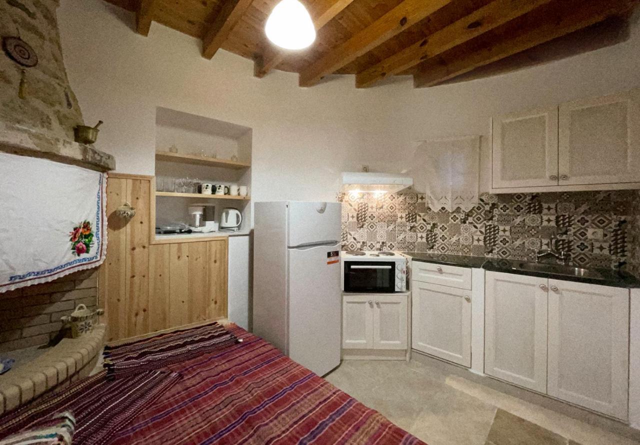 Апартаменти "Finio" Traditional House Арханґелос Екстер'єр фото