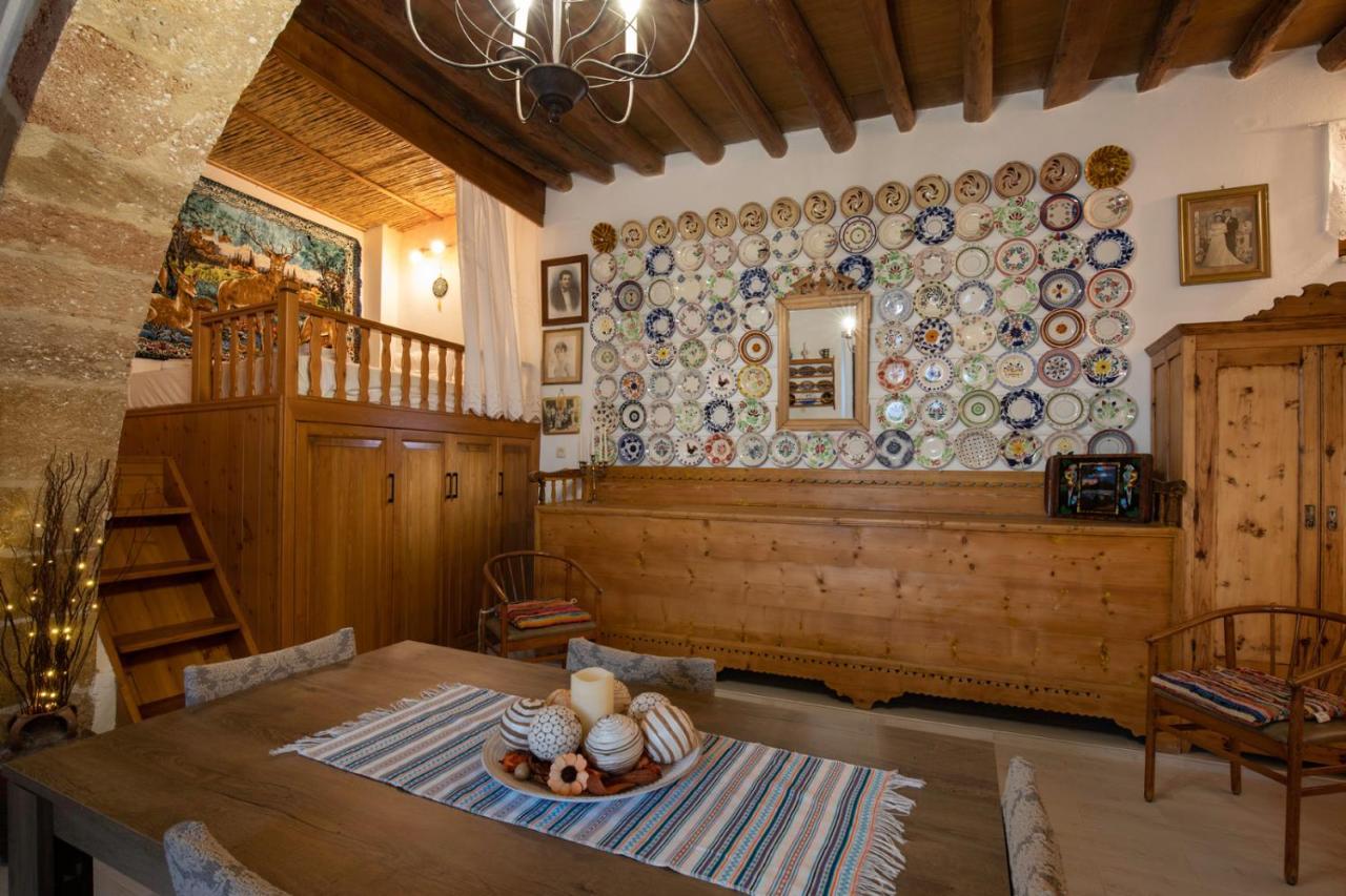 Апартаменти "Finio" Traditional House Арханґелос Екстер'єр фото